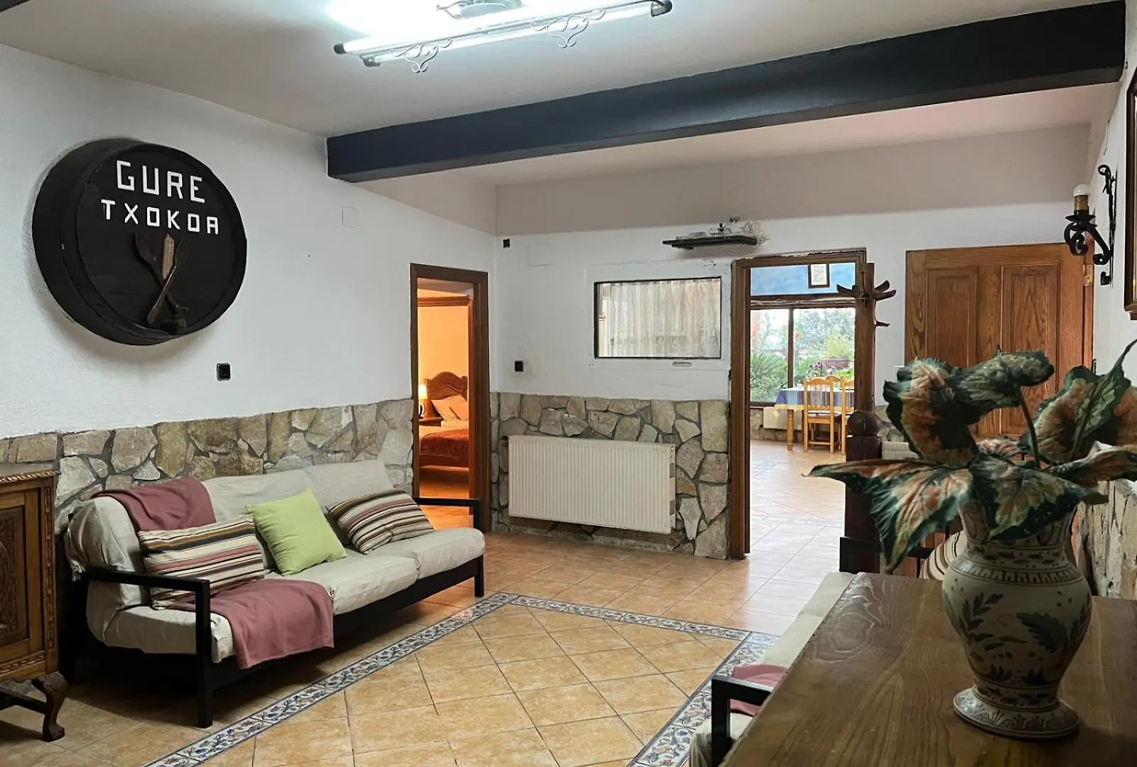 Bilbo Near Atico Rural Con Terraza Apartment Basauri 0*,